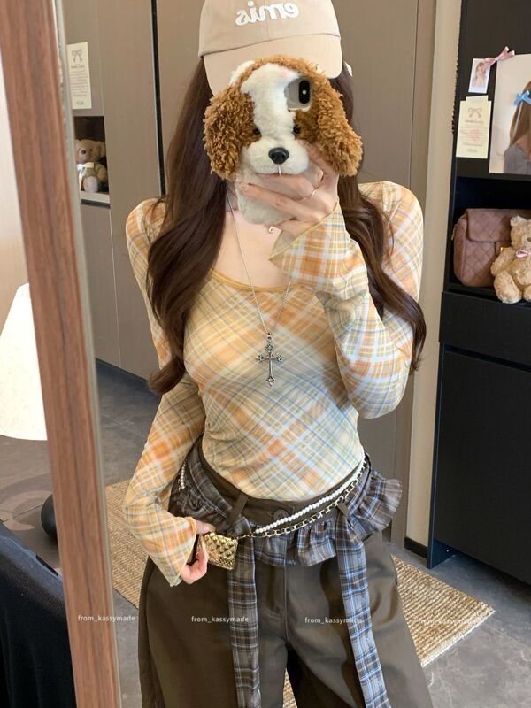 辣妹撞色格纹U领长袖T恤女秋季别到收腰修身打底衫内搭短款小上衣|undefined