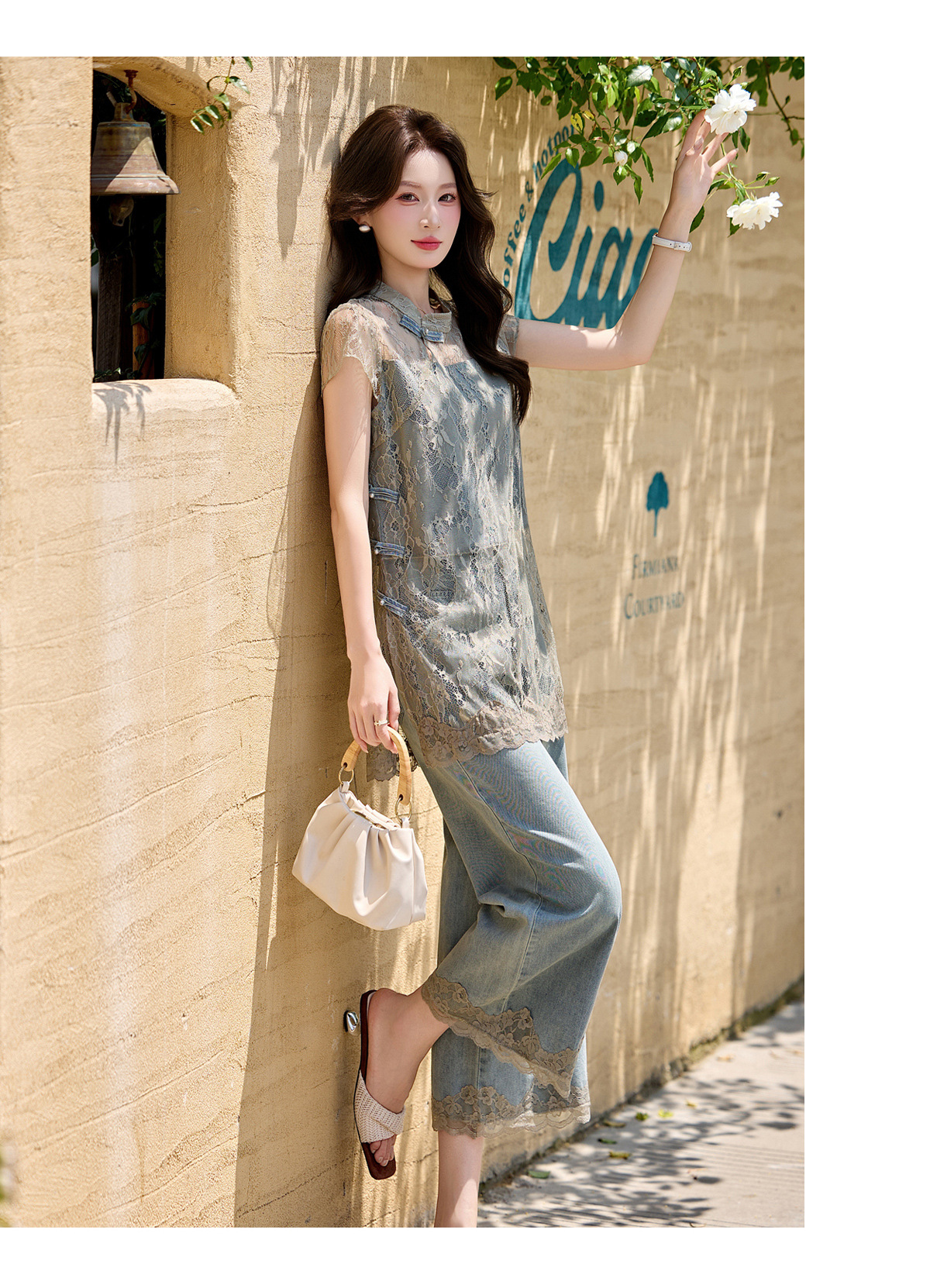 Bộ quần áo hai mảnh gồm áo phối ren và quần jeans ống rộng nữ — Màu ảnh chi tiết 18