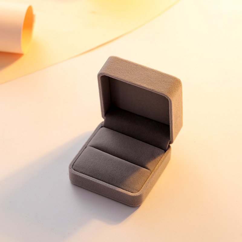 Fuente de fábrica ins caja de joyería de terciopelo caja de anillo pendientes caja de collar caja de brazalete caja de joyería caja de embalaje al por mayor