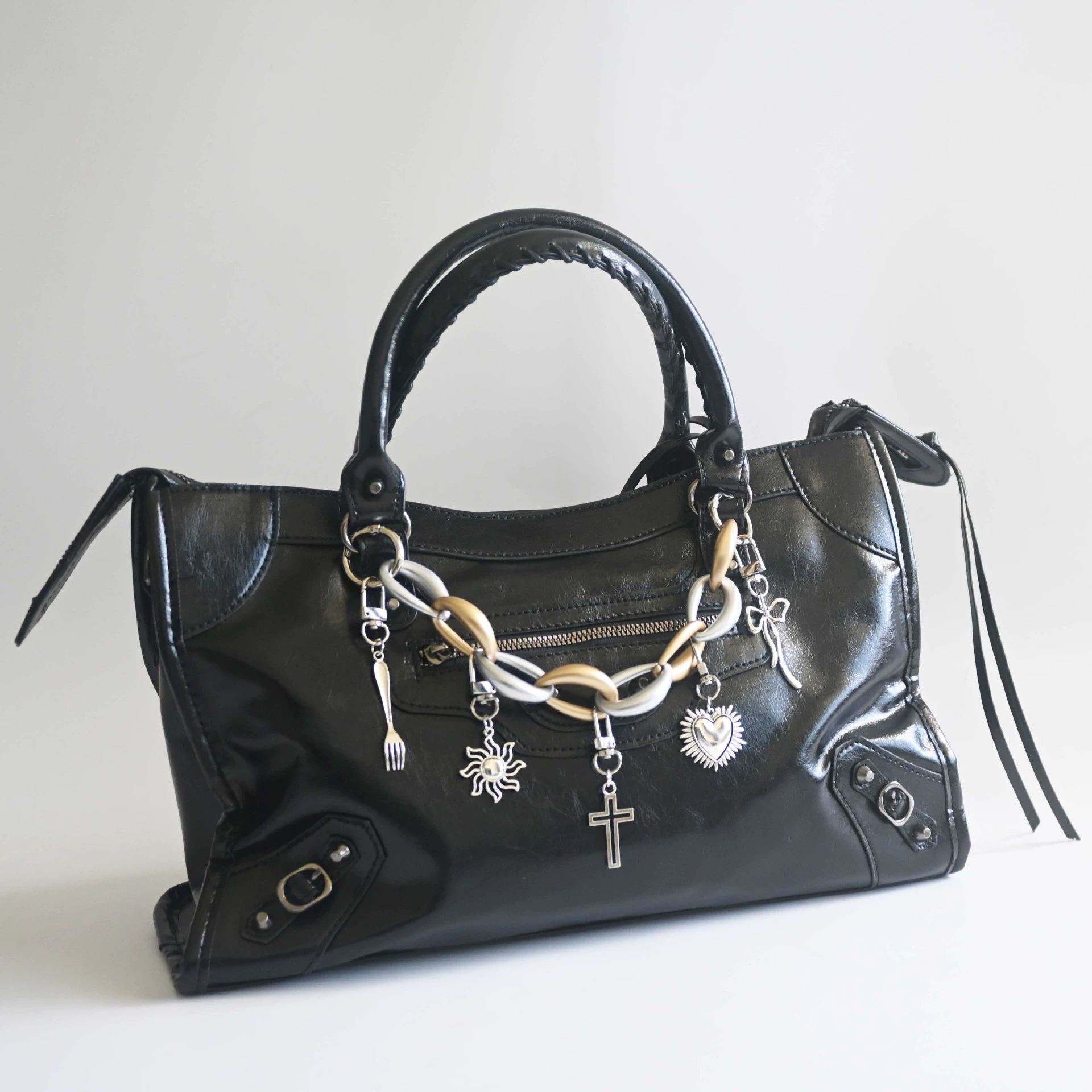 (Cross-border trading), pendant with bow, keychain, fork, 2 carat, Gothic