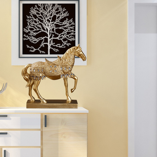 Light Luxury Resin Horse to Success Ornament Gold Horse Decor for Living Room Model Room Study Desk Ornament Moving Gift