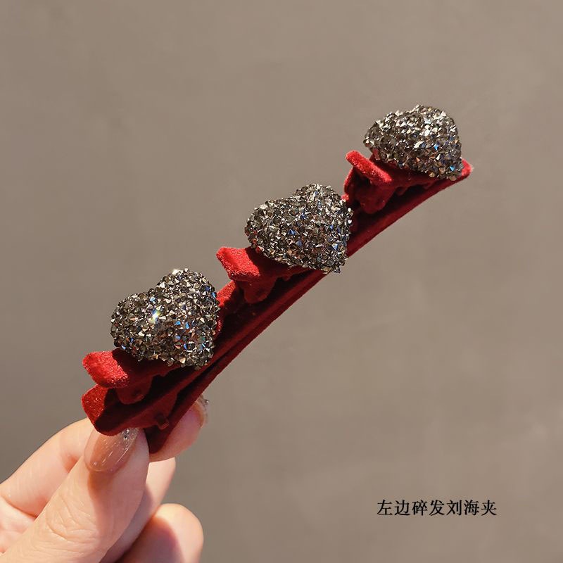 Niños de Año Nuevo acabado de cabello roto artefacto de otoño y invierno flocado rojo amor trenzado clip de cabello para mujeres flanqueado clip