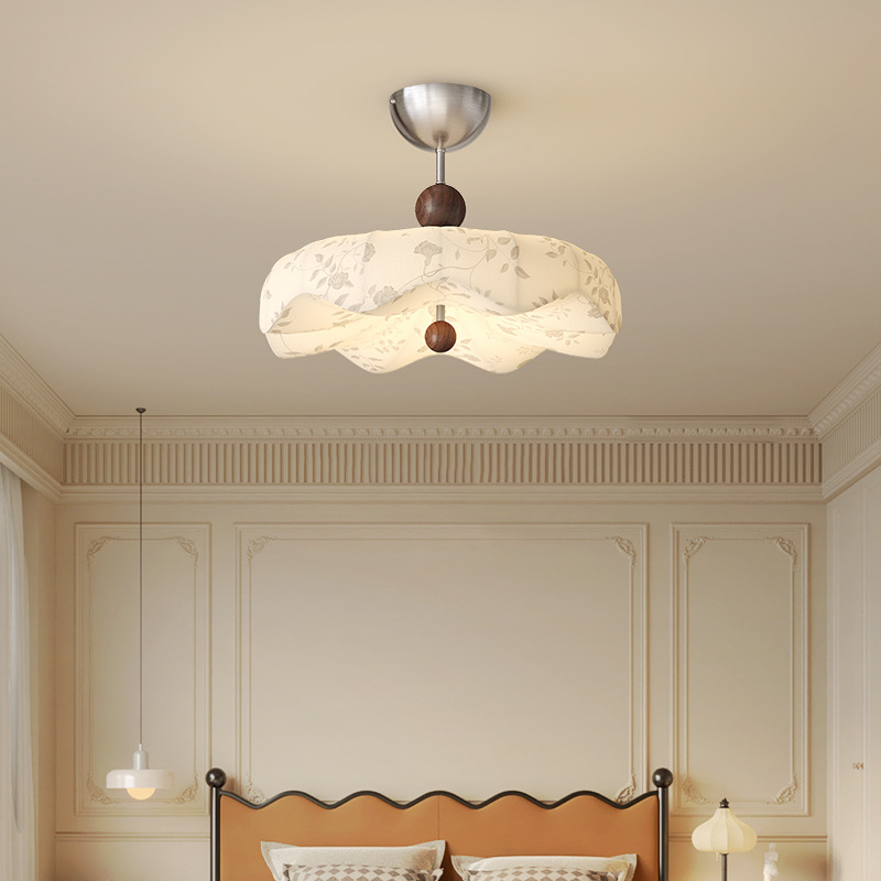 Tela de impresión de estilo medio, candelabro de techo de dormitorio principal retro de Song 2025 nueva lámpara de sala de libro de alta gama