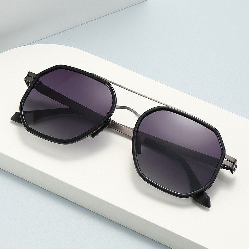 新款时尚金属偏光太阳镜男高级感大框蛤蟆镜防紫外线眼镜批发墨镜