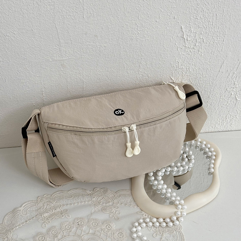 Japanese-style ultra-lightweight waterproof Oxford cloth crossbody bag, unisex, versatile shoulder bag, nylon lightweight saddle bag, chest bag