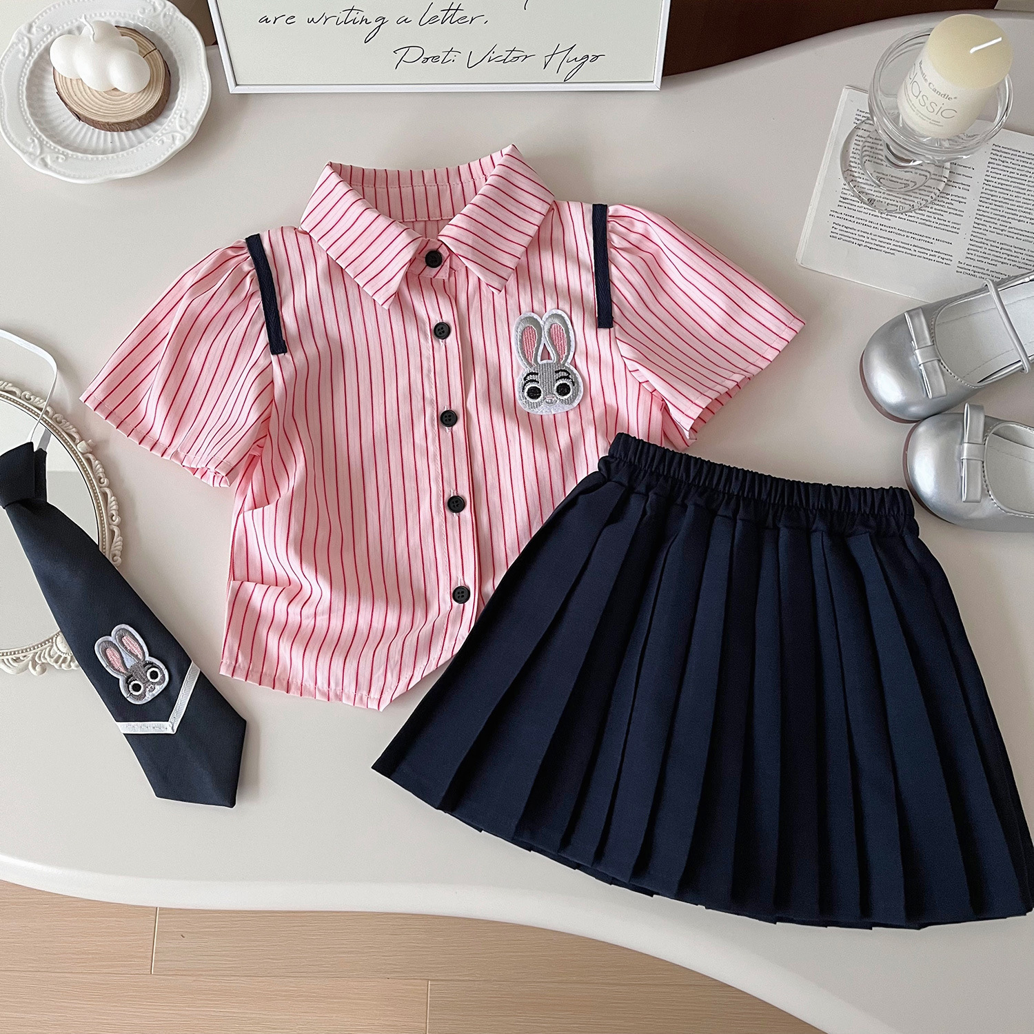 Mädchen Hasen Uniform Set Kurzarmbluse Und Plisseerock_voghion.com
