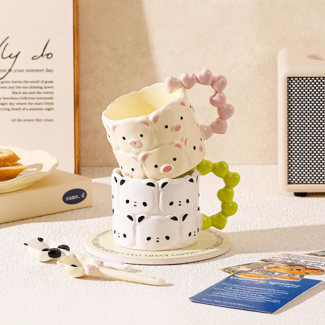 Taza de gran capacidad, regalo de dibujos animados, taza de cerámica para niños, juego de taza de color bajo vidriado pintado a mano, regalo creativo