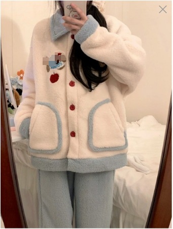 Transmisión en vivo de invierno transfronterizo cálido más pijamas engrosados de terciopelo mujeres lindo rebeca de solapa de ins servicio a domicilio de una pieza