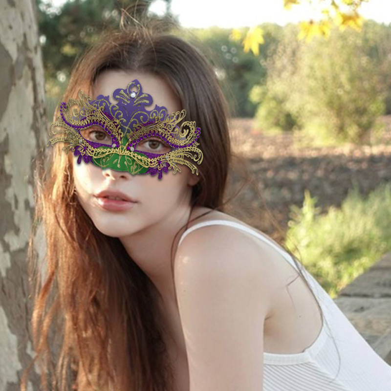 Máscaras de media cara pintadas con diseño de cola de fénix con incrustaciones de diamantes de Amazon Iron Art para hombres y mujeres, máscaras de disfraces para fiestas de Halloween.
