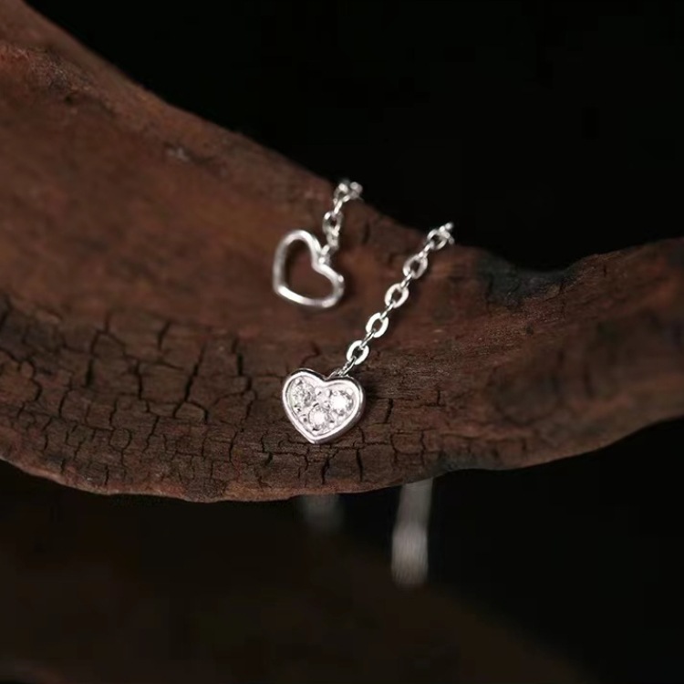 Pendientes de amor asimétricos de plata de ley 925 Pendientes de mujer Pendientes Accesorios calientes de nicho 2024 image 4