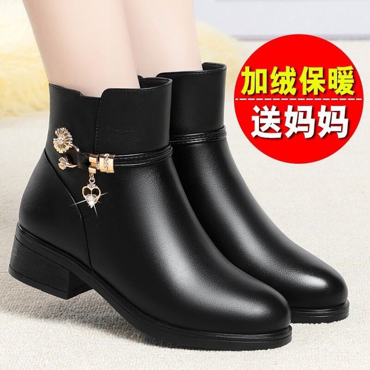 Zapatos de madres, zapatos de algodón, zapatos de invierno, botas cortas de lana, zapatos de algodón de mediana edad, botas de algodón antideslizantes