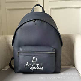 D奥男包粒面牛皮白色印花拉链双肩包书新款高品质实拍供跨境