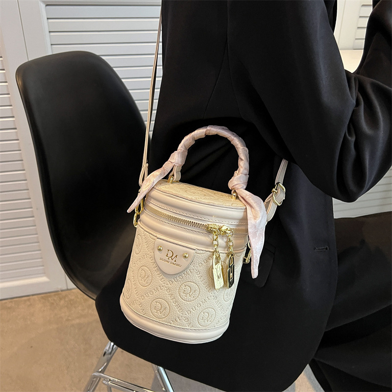 2023 Summer Niche Fortune Box Borsa a tracolla Borsa a tracolla alla moda Nuova borsa a tracolla Texture Borsa a secchiello portatile_voghion.com