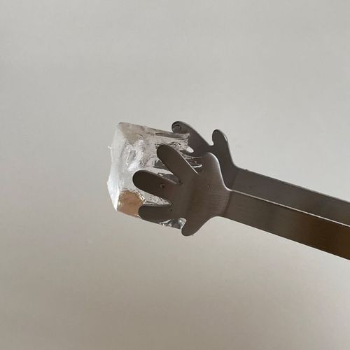 Ins style stainless steel cute little palm, fruit sugar cube clip, interesting snack clip, kitchen supplies