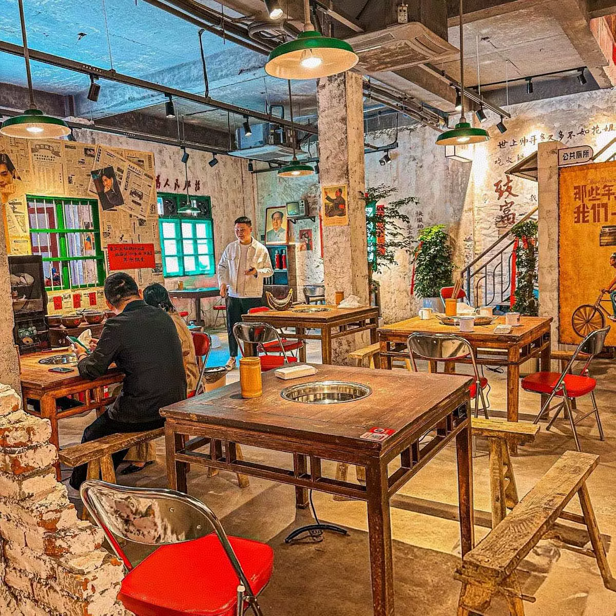 市井风格实木桌椅组合复古怀旧老榆木火锅米线桌串串香店餐桌椅