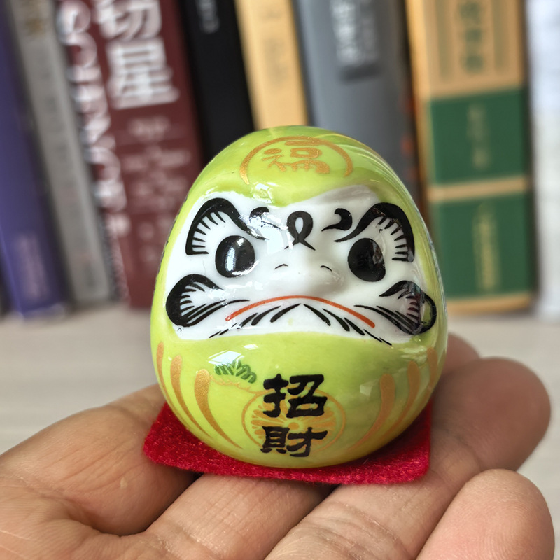 Estilo japonés Damo decoración de cerámica Japonesa Damo huevo suerte Damo pequeño tamaño mini gato afortunado decoración del coche