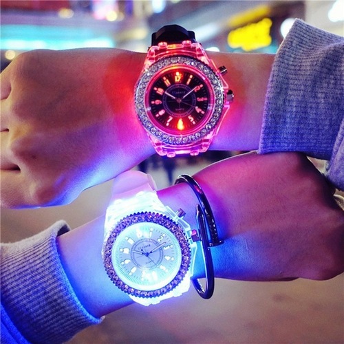 New seven-color light personalized crystal LED quartz watch, Harajuku Korean fashion trend for men and women, students, couples