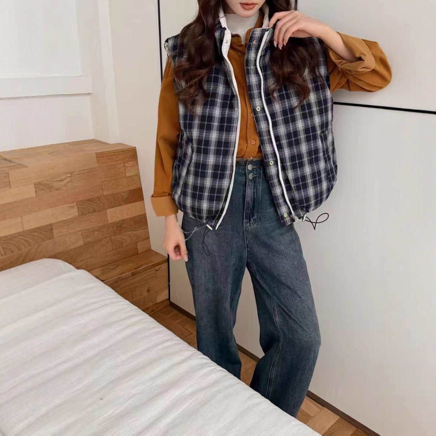 韩版复古格纹两面穿羽绒服马甲女2025秋冬新款90白鸭绒背心外套