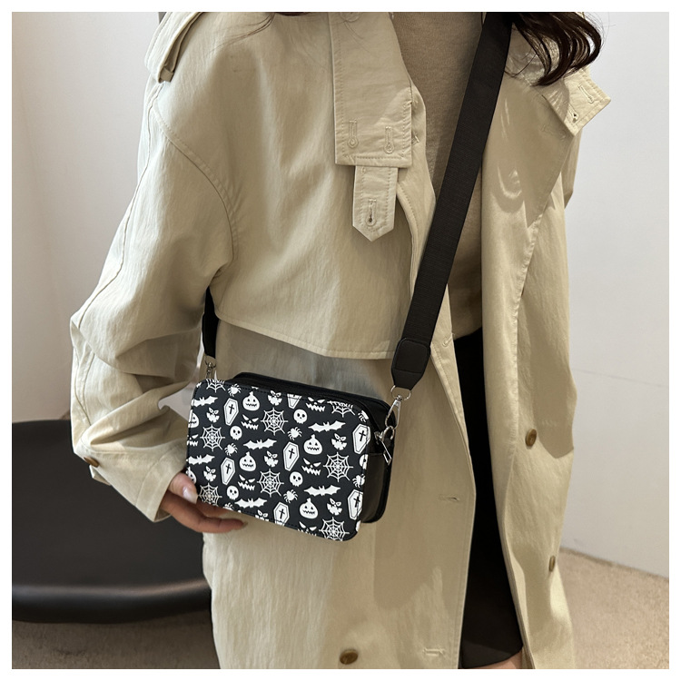222g Weight Polyester Lining Material Zipper Closure Type Single Shoulder Strap Strap Type Shoulder Bag, Crossbody Bag Bags Type Daily Occasion Pu Leather Material Halloween Festival Skull Pattern All Seasons Season Women's Gender Streetwear Style Square Shape Medium Size Halloween Women's Medium Pu Leather Skull Streetwear Square Zipper Shoulder Bag Crossbody Bag 2