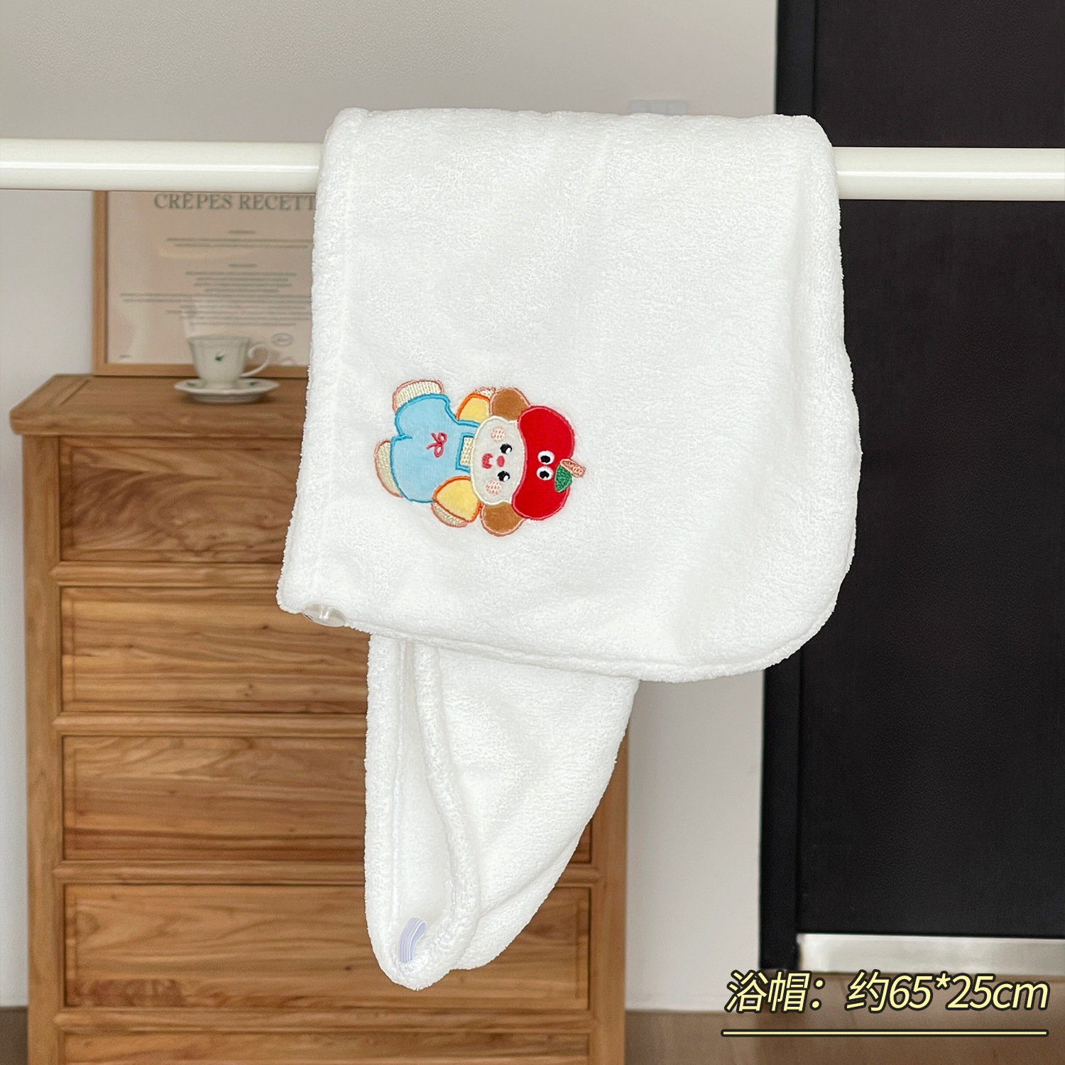 Linda toalla de baño de oso de manzana, terciopelo de coral femenino, absorbente de agua, toalla de baño para adultos de secado rápido, toalla de estudiante, traje de tres piezas