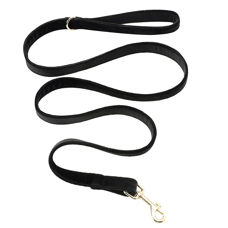 Manufacturer's supply of personalized lettering to prevent loss of the hot selling dog collar black velvet dog walking leash spot wholesale