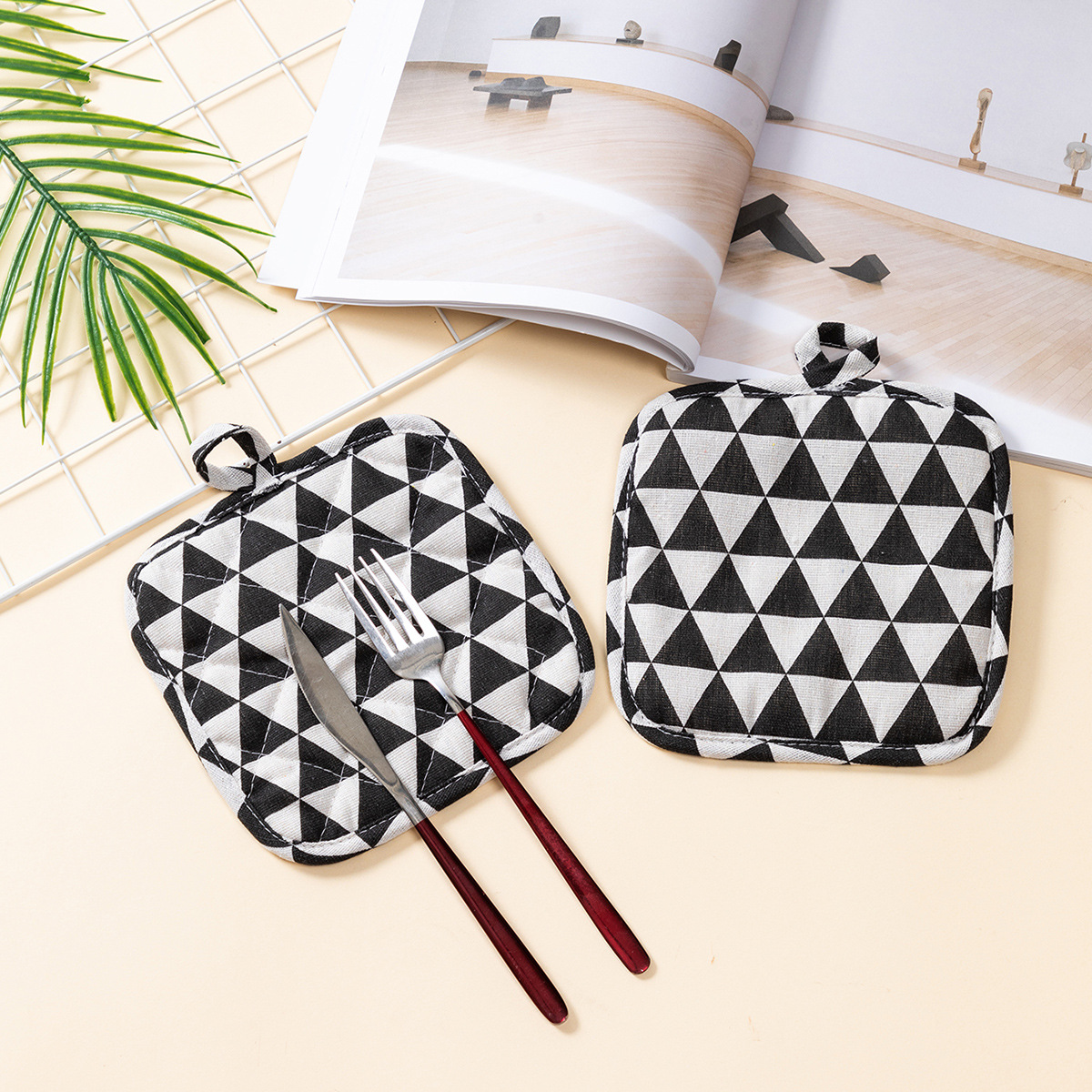 Espesado de algodón y lino estera de aislamiento de la cocina multiusos anti-escaldado olla estera tela de aislamiento estera de estilo nórdico mantel de aislamiento de la cocina multiusos anti-escaldado