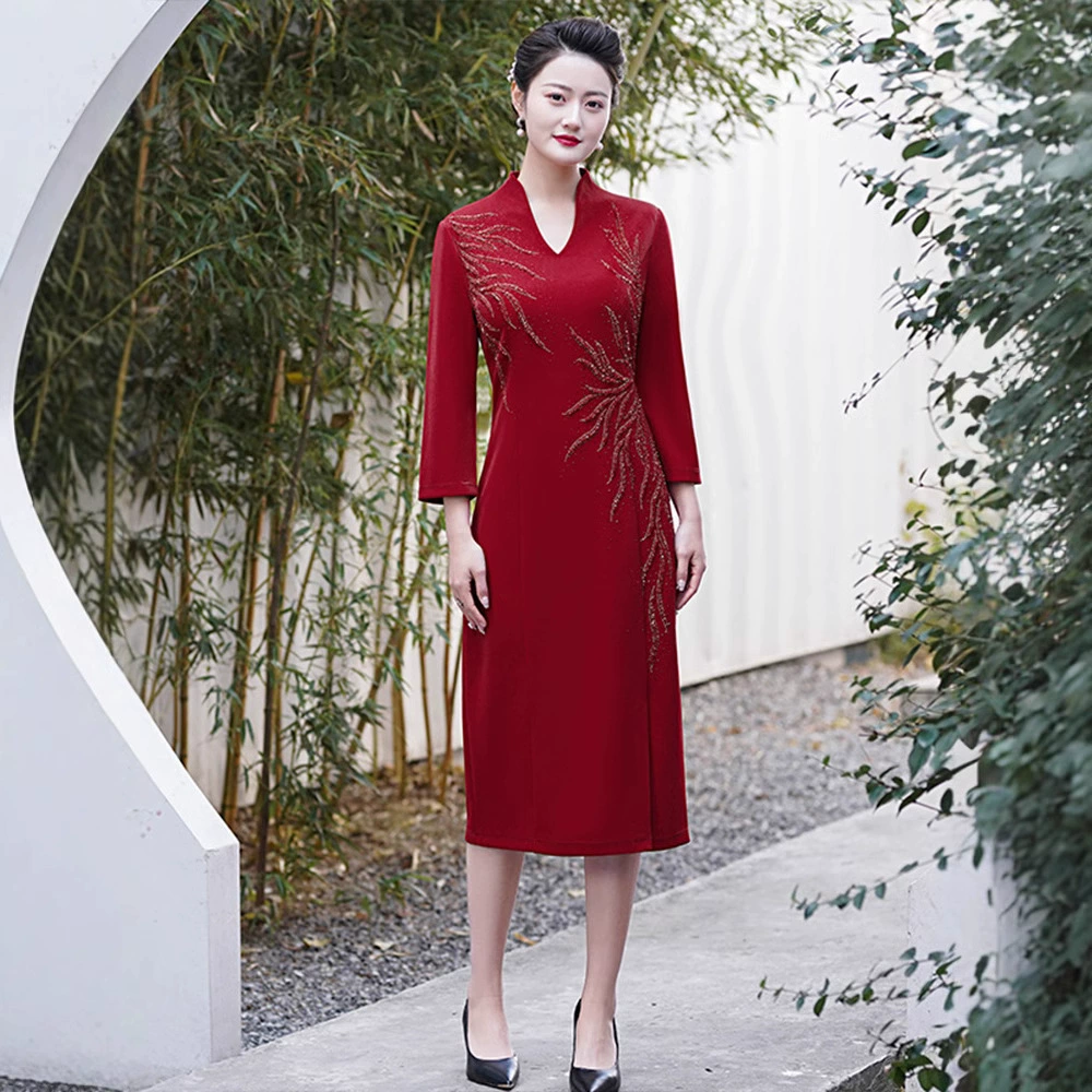 Китайский красный жемчужный материал праздничный средний рукав длинное платье с открытым рукавом