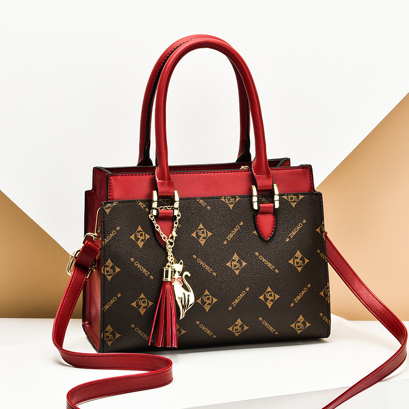 2021 autumn and winter new women's bag high-end series ZD21-0097A gift bag rebate line 2021 autumn and winter new women's bag high-end series ZD21-0097A gift bag rebate line