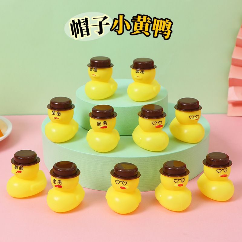 Bonito sombrero modelo de pato juguetes juguetes de agua bañera flotante jardín de infantes pequeños juguetes regalos al por mayor