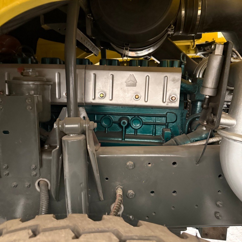 Direct export to Africa of used rear eight-wheel dump trucks for soil and construction transport, HOWO 371 horsepower dump truck