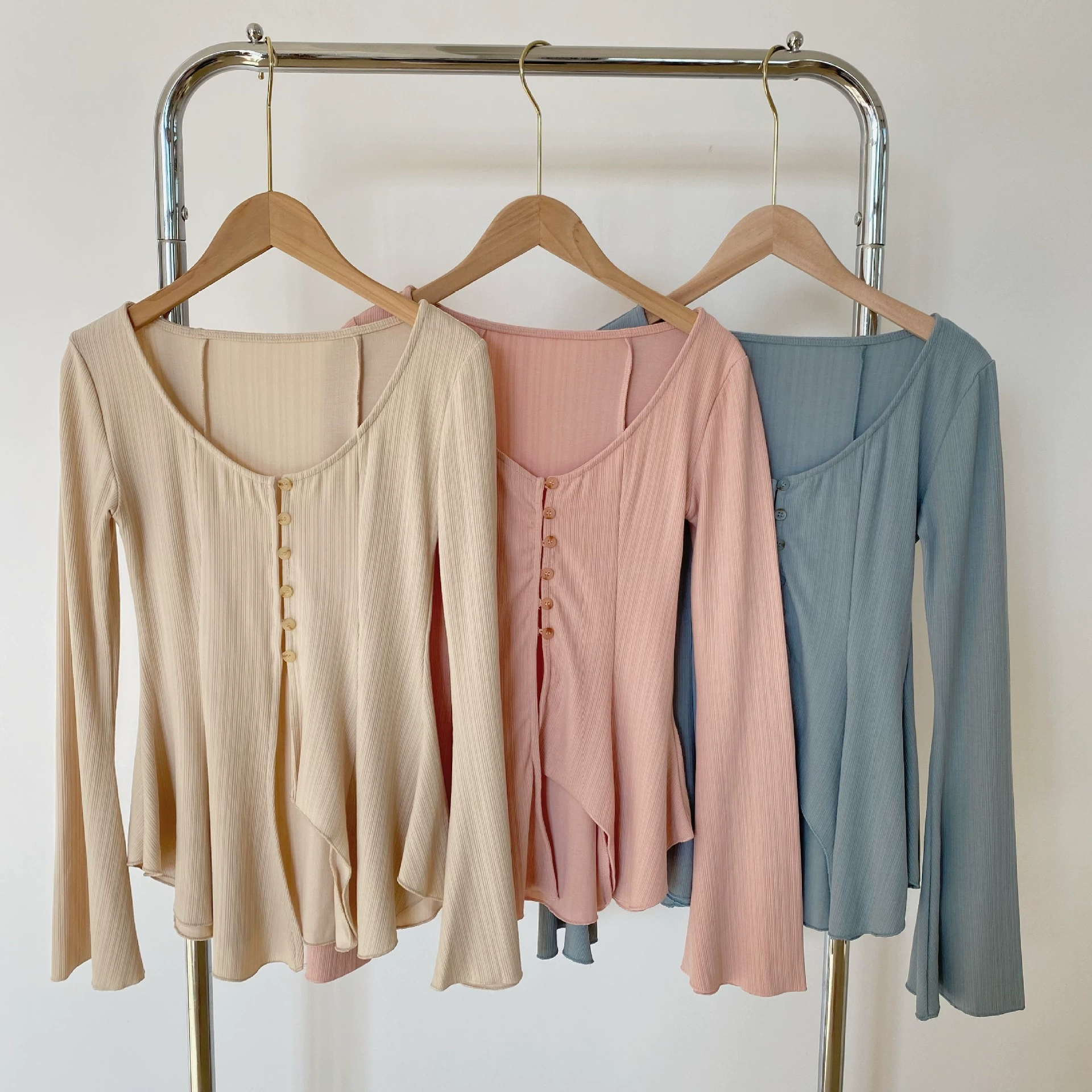 Кардиган из нескольких частей с неровным краем оригинального дизайна