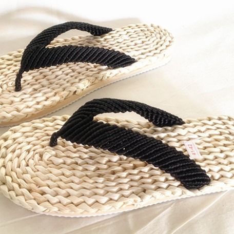 Japanese Style Vintage Woven Corn Fur Sandals Sandals Flip Flops for Men and Women Couple Indoor Casual Home Shoes