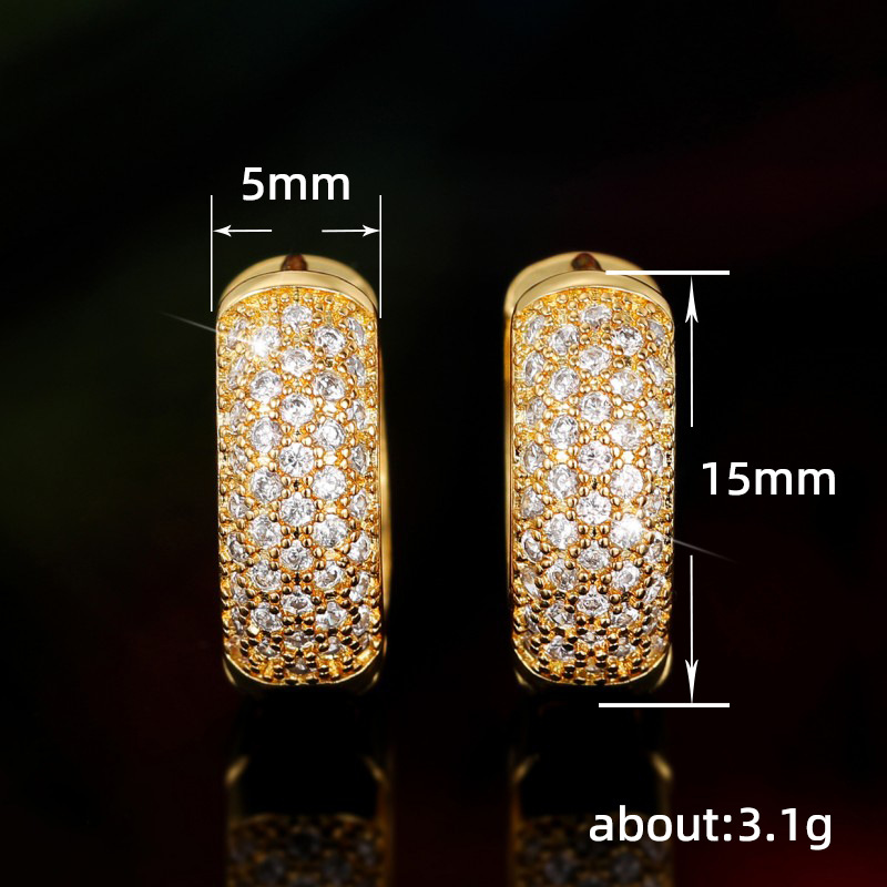 Cao Shi, stilīga slavenība ar tādiem pašiem izsmalcinātiem franču stila auskariem, moderniem cilpveida auskariem_voghion.com