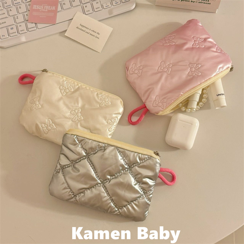 Korean Instagram Blogger Quilted Makeup Bag for Women, Cute Clutch Bag, Portable and Stylish Small Coin Purse