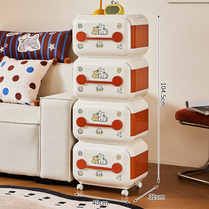 Cuatro capas de crema blanca