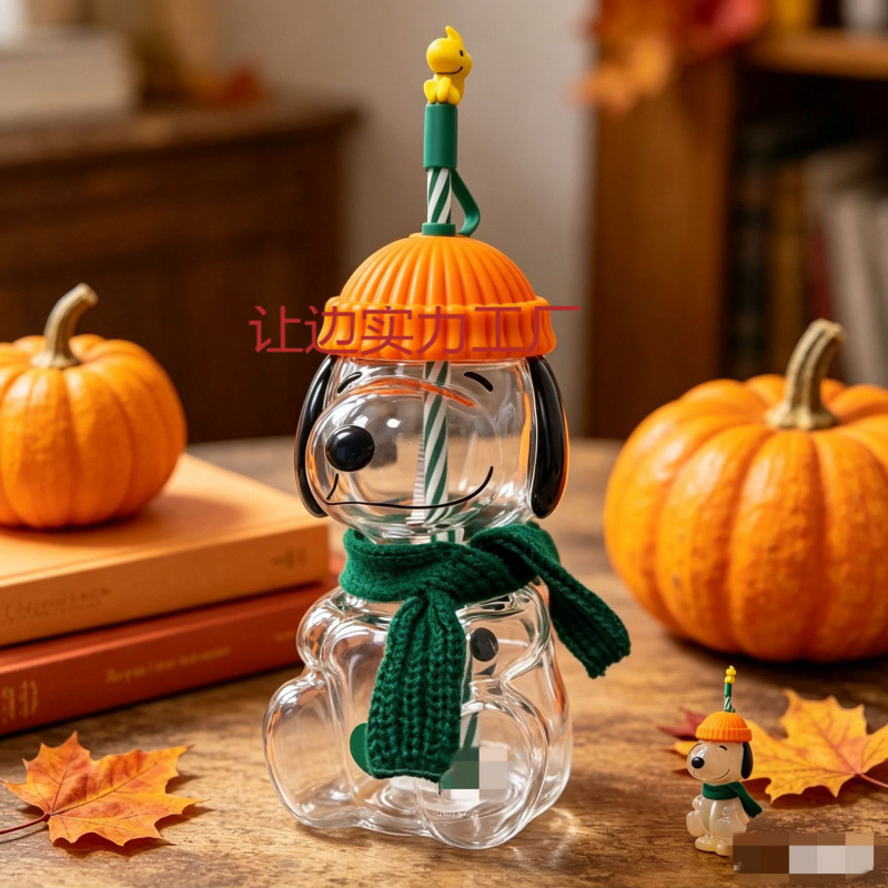 New cartoon Snoopy-shaped glass straw cup, 3D Snoopy figurine water cup, wholesale for foreign trade, in stock New cartoon Snoopy-shaped glass straw cup, 3D Snoopy figurine water cup, wholesale for foreign trade, in stock