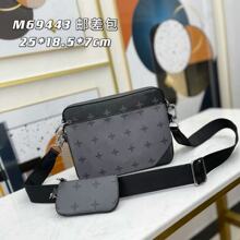 �����¿����������e��ʽ�μ���r�аٴ���|б������һ���S�ҹ���