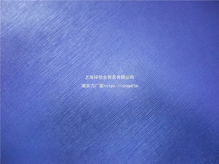 四边直意大利M家蓝色十字纹头层小牛皮皮料厚1.2~1.4小挺手工皮料
