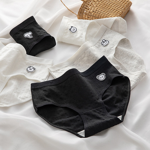 Black and white ladies underwear female simple cartoon pure cotton crotch girl pants breathable schoolgirl briefs wholesale