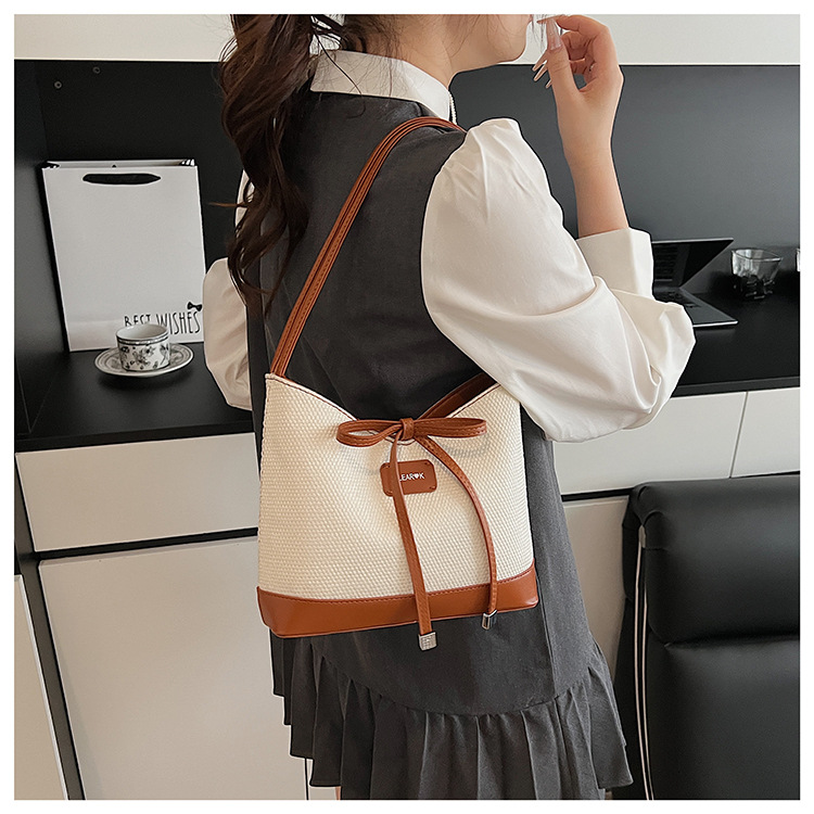 Simple and large-capacity tote bag for women 2025 new style in a two-color Korean-style casual underarm bag with a bow, fashionable and sweet undefined