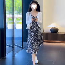早春复古吊带碎花连衣裙女装夏季新款长袖防晒开衫两件套裙子