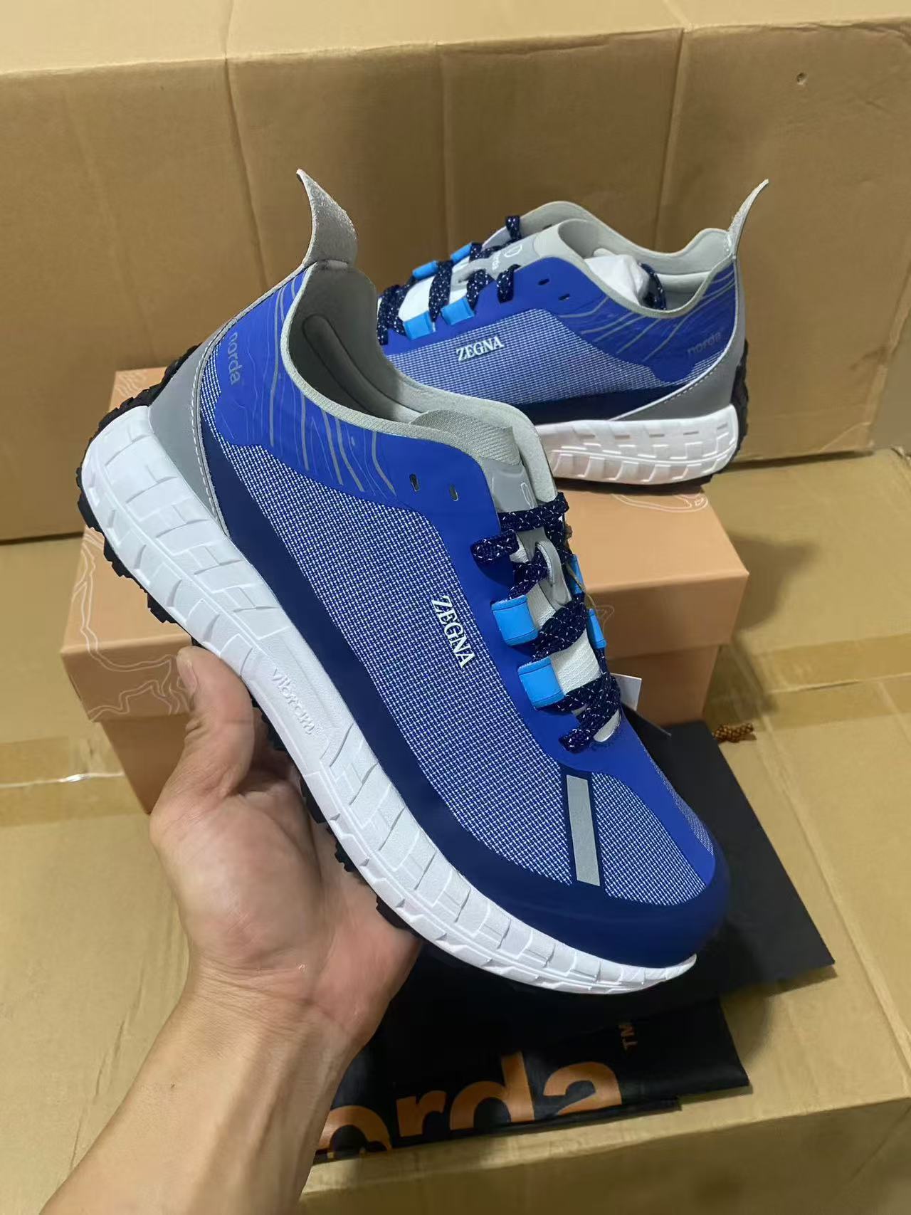 Norda 001 zapatos de montaña de empresa transfronteriza, zapatos de correr de altura baja para hombres y mujeres