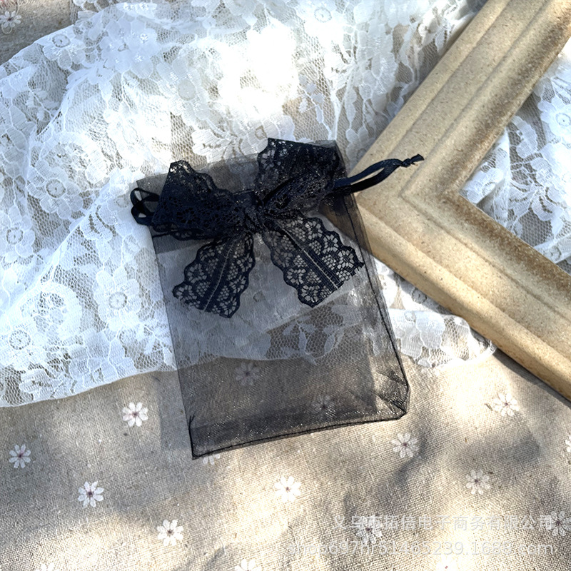 黑色蕾丝