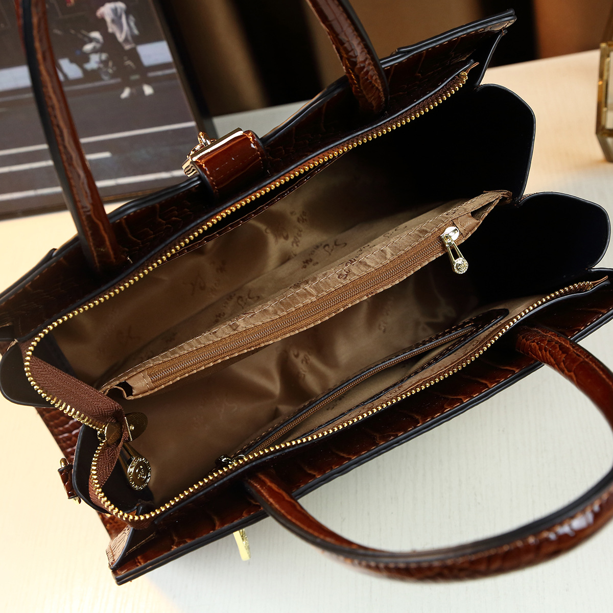 Crocodile Pattern Tote Bag, Large Capacity Crossbody Handle Bag_voghion.com