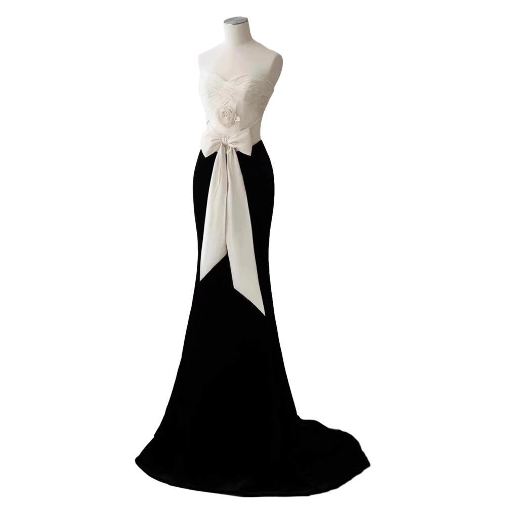 Vestido de noche de verano 2026 nuevo estilo de tetas Hepburn estilo retro flores de la cena de la novia fotografía negro y blanco vestido de cola de pescado