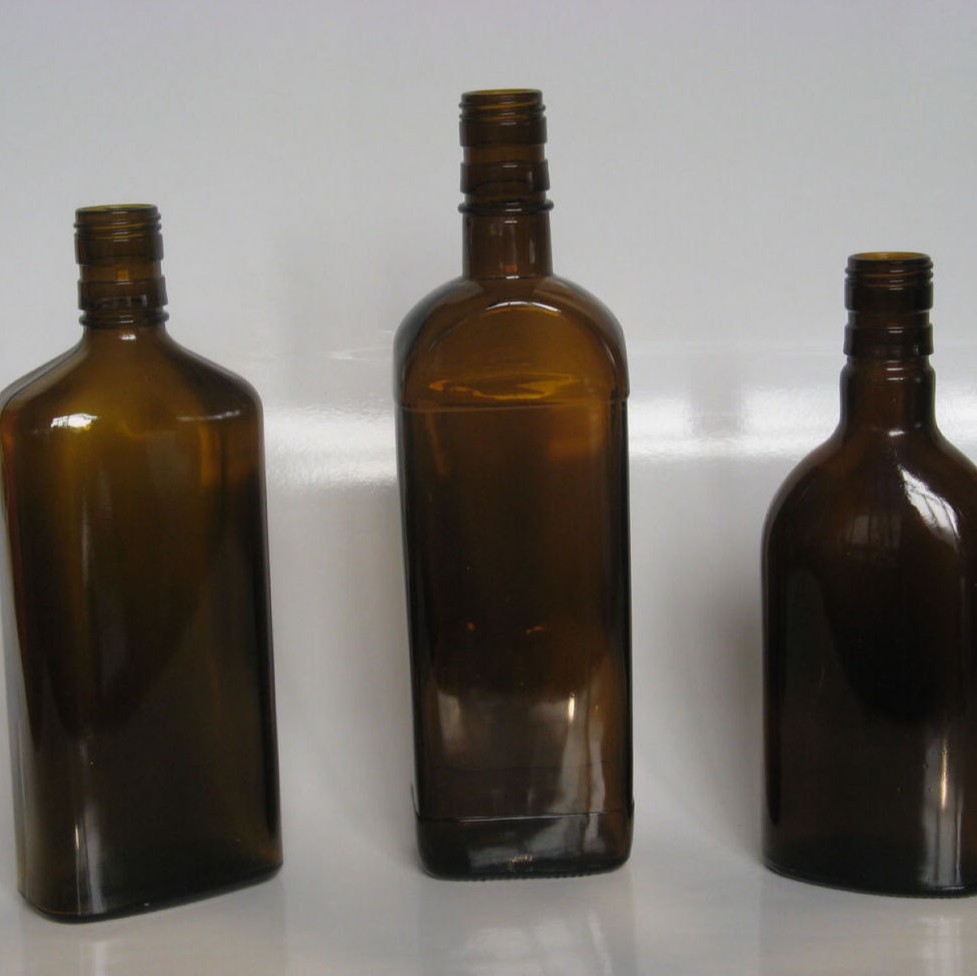 【人玻】现货批发各类型棕色扁酒瓶系列耐腐蚀扁圆棕色玻璃酒瓶