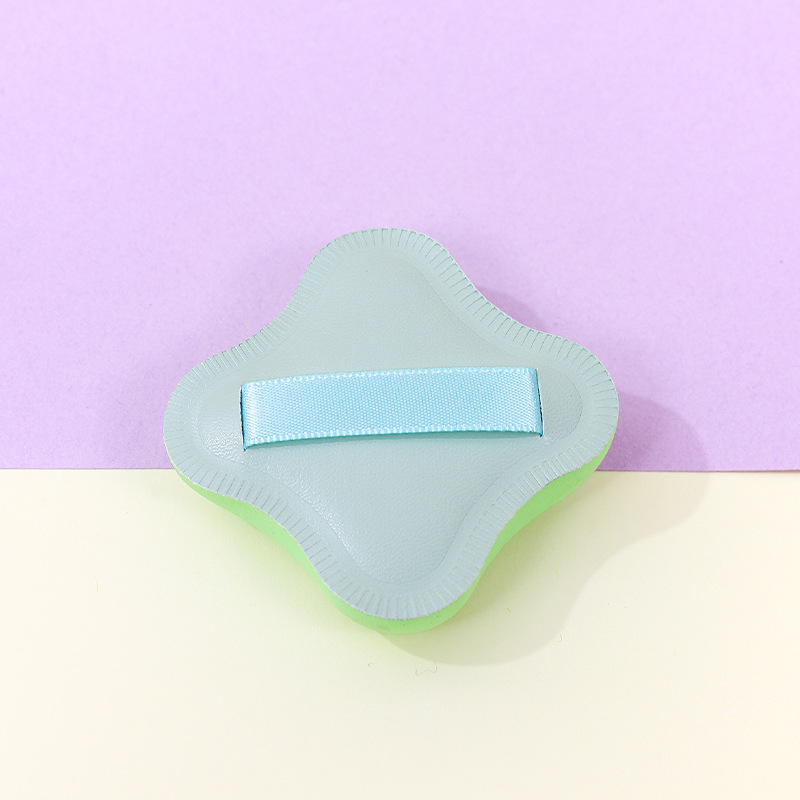 Puff de algodón de azúcar de trébol de cuatro hojas personalizado de fábrica súper suave y grueso esponja de maquillaje sin látex cojín de aire huevo de belleza al por mayor