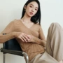 长袖v领修身新款针织衫