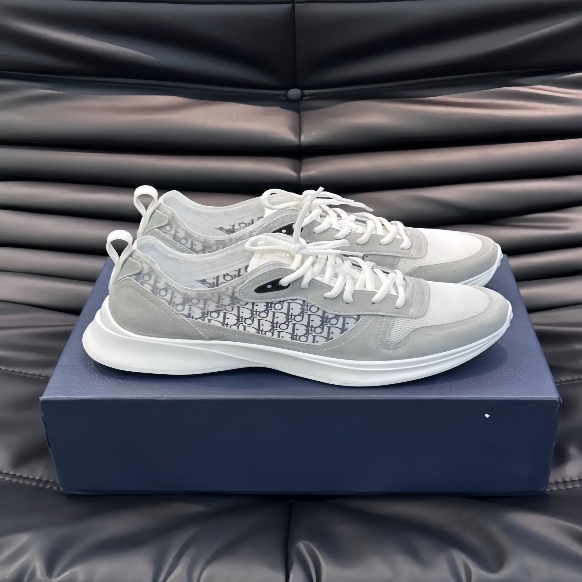 Dior B25 - Suede Grey