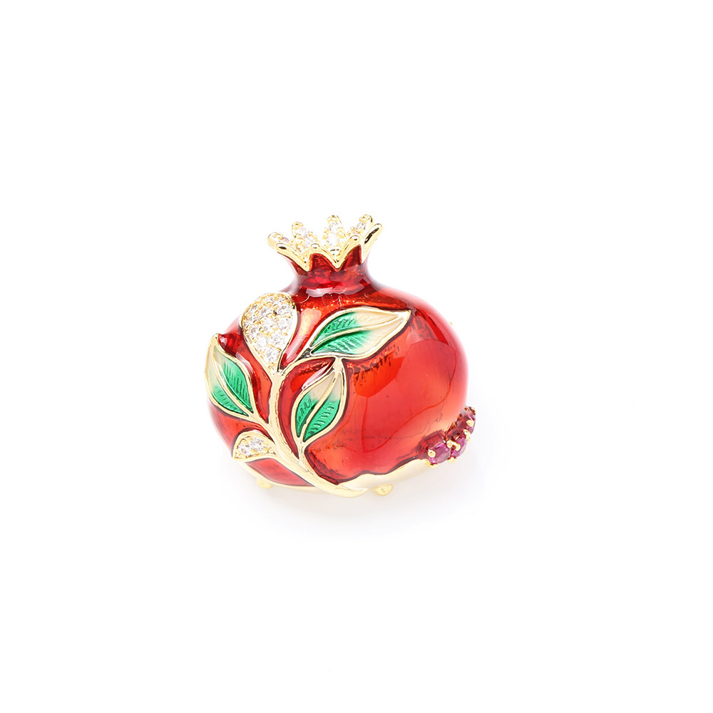 New pomegranate enamel brooch, exquisite and elegant, a high-end accessory for cheongsams and other formal wear; wholesale from the manufacturer